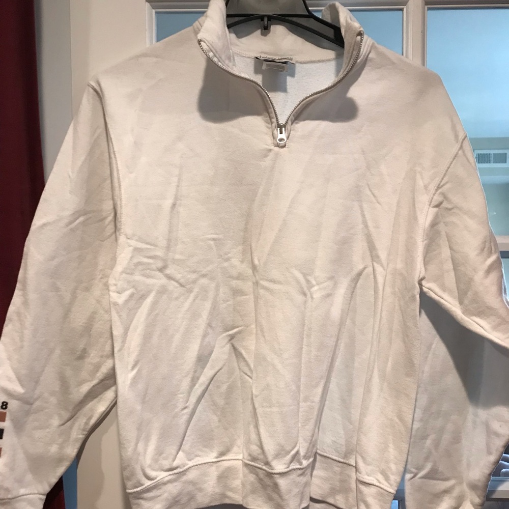 Chelsey Blake  sweatshirt